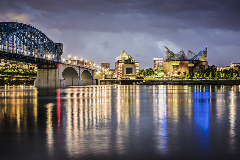 Tennessee Aquarium in Chattanooga across bridge