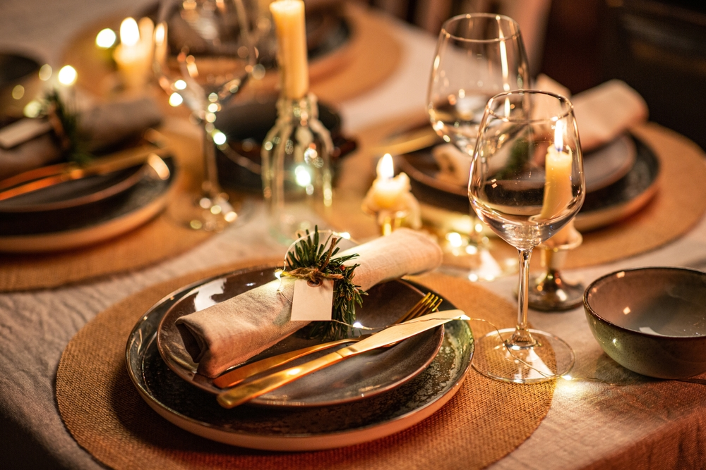 holiday table setting